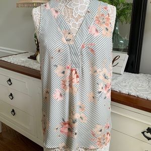 Rose+Olive sleeveless floral/striped flowy top size L